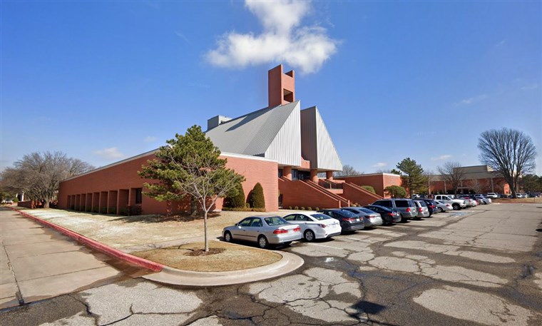 فصل مجند بكلية أوكلاهوما المسيحية بعد إجبار الطلاب على الاصطفاف بحسب لون بشرتهم (فيديو)