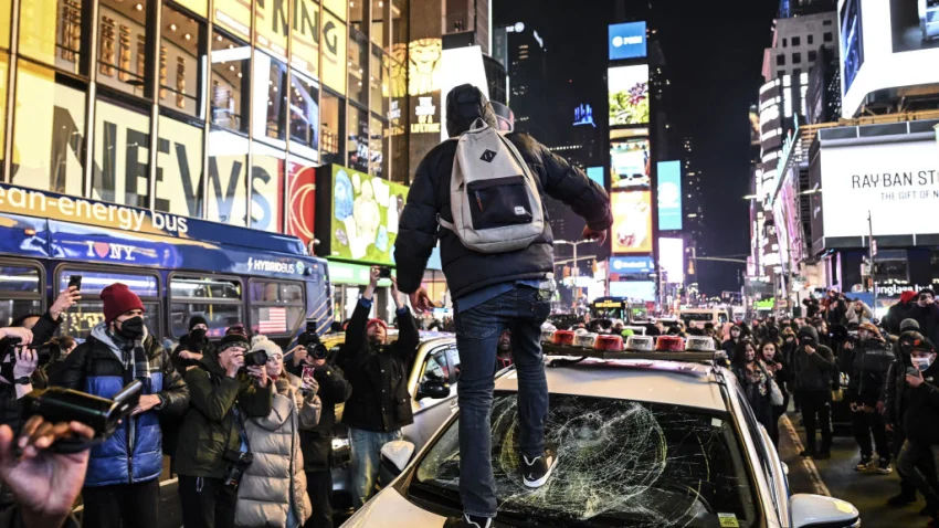 بالفيديو.. مسيرات ومظاهرات كبيرة في نيويورك بسبب فيديو Tyre Nichols