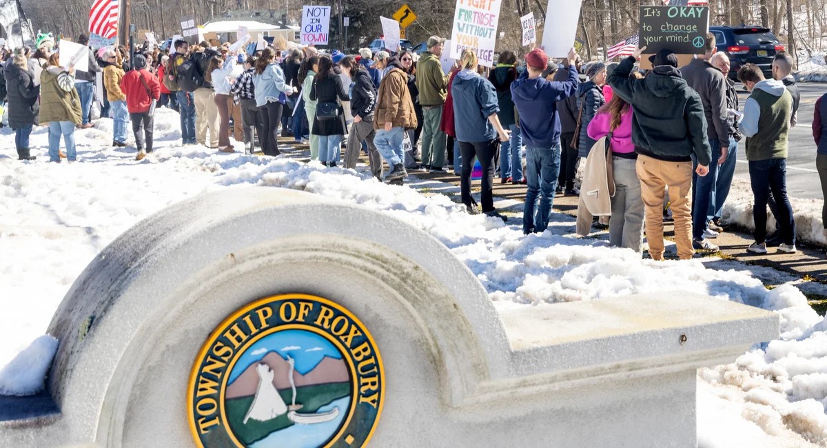 نيوجيرسي تخوض معركة قضائية لوقف إنشاء مركز احتجاز هجرة في روكسبري