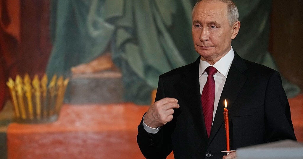 روسيا وأوكرانيا تتبادلان الاتهامات بخرق هدنة عيد الفصح وسط تصاعد القتال