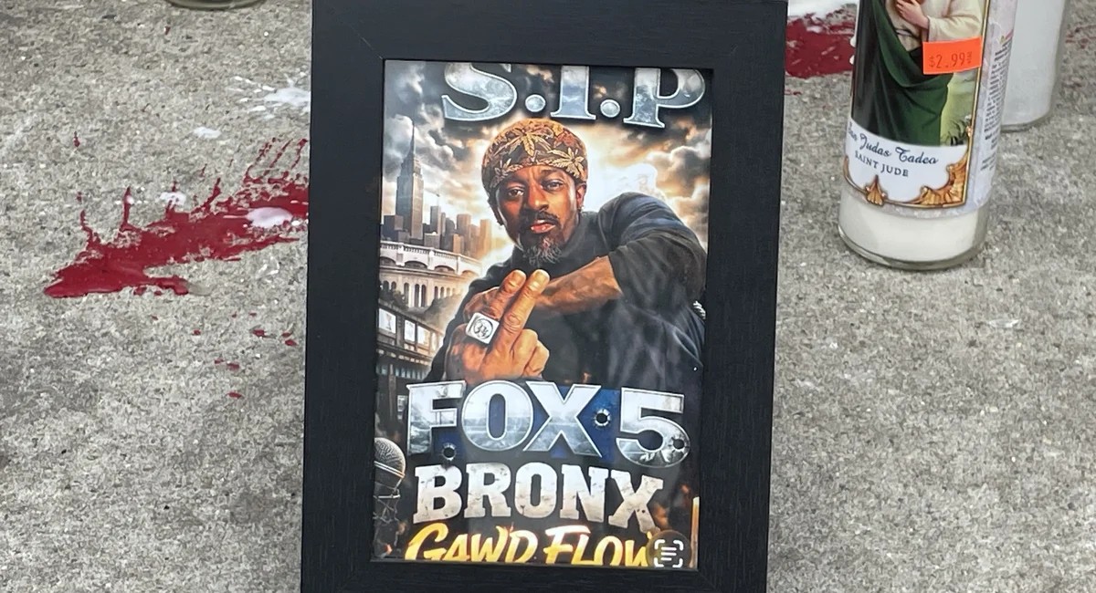 عائلة وأصدقاء الرجل الذي قُتل برصاص شرطة نيويورك في محطة جراند سنترال ينفون سجله العنيف ويشككون في الرواية الرسمية