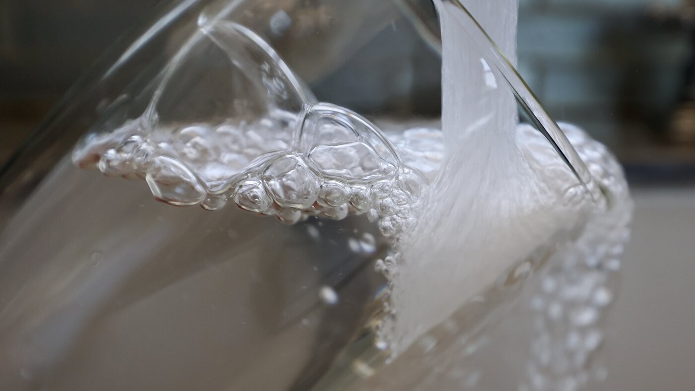 نقص مادة الفلورايد يدفع أنظمة مياه أميركية إلى خفض نسبتها في الشرب