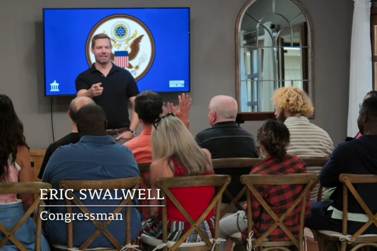 إريك سوالويل يظهر في «Jury Duty: Company Retreat» بعد استقالته من الكونغرس