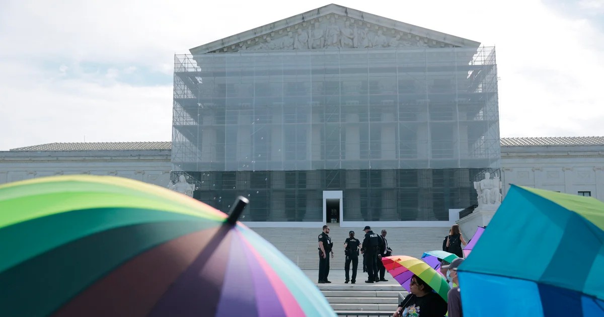 المحكمة العليا ترفض نظر دعوى بشأن انتقال هوية طفل في مدرسة بولاية ماساتشوستس