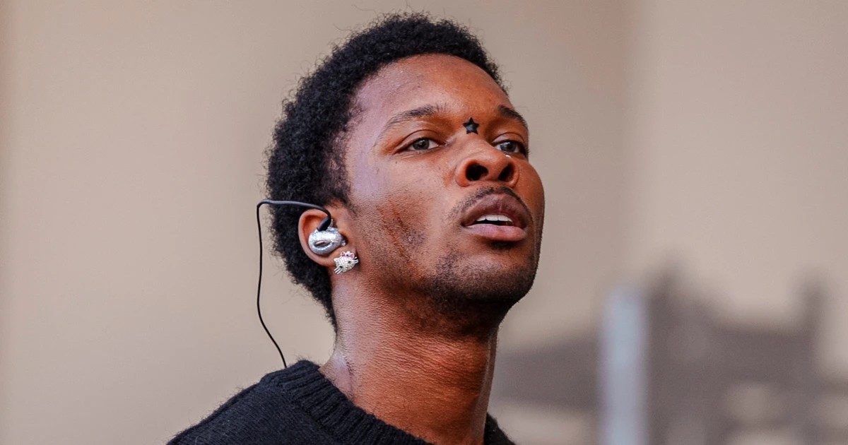 اتهام المغني دافيد بورك بقتل مراهقة عُثر على رفاتها في صندوق سيارته بلوس أنجلوس