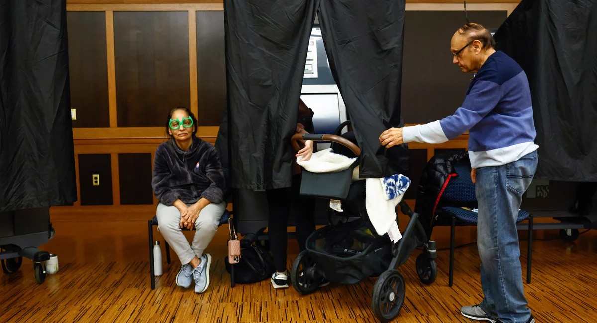 ديمقراطيون تقدميون يتهمون كامدن بتصميم بطاقة اقتراع تمنح أفضلية لمرشحي الحزب