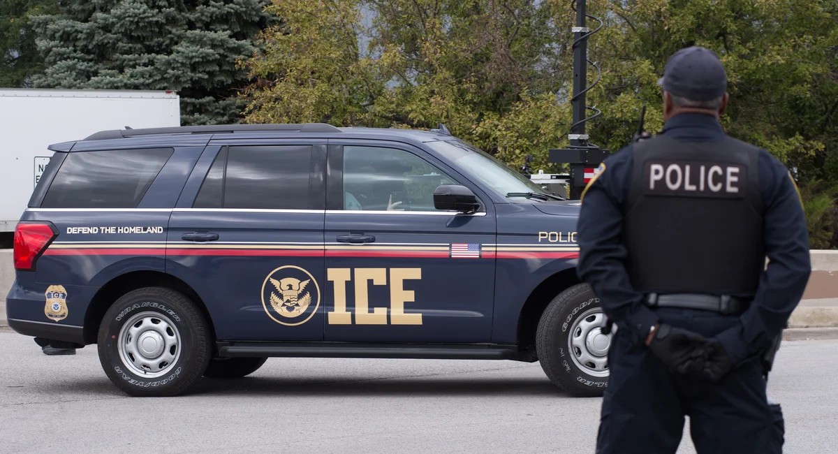 ICE تبحث عن 150 موقفًا للسيارات في مانهاتن مع اقتراب انتهاء عقدها الحالي