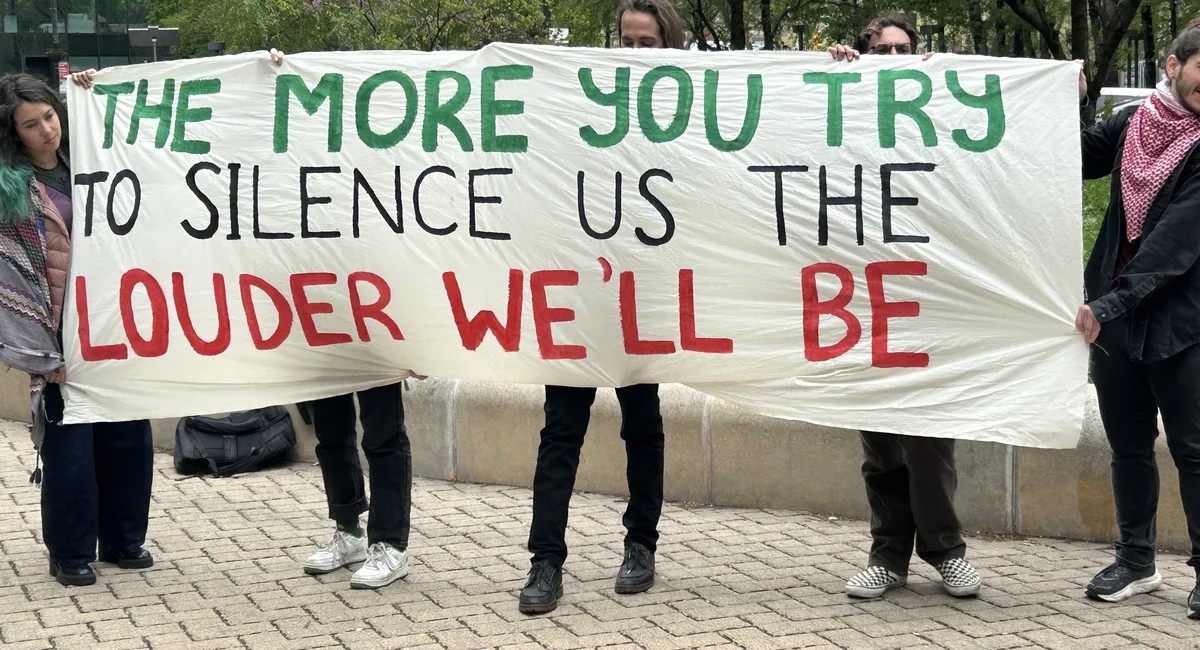 جامعات نيويورك تفرض قيودًا على كلمات التخرج بعد انتقادات حادة لإسرائيل