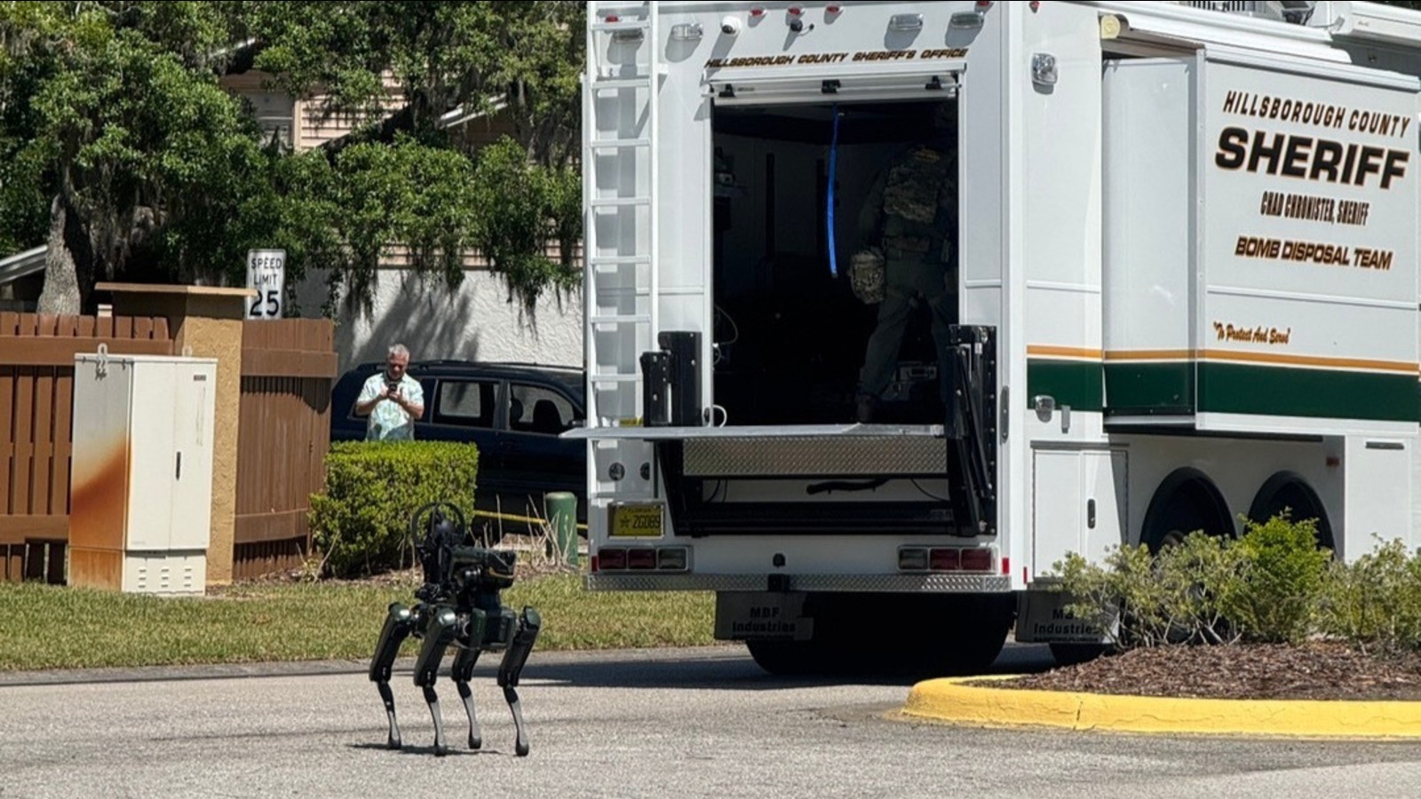 العثور على جثة طالب مفقود من جامعة جنوب فلوريدا ومواصلة البحث عن زميلته بعد توقيف ساكنهما