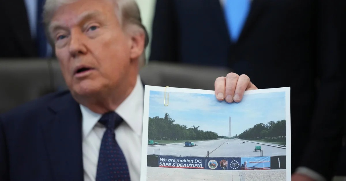 ترامب يعلن إعادة تأهيل حوض لينكولن التذكاري في واشنطن باللون الأزرق