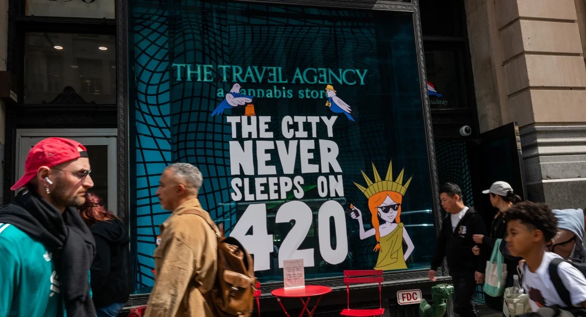 إعادة تصنيف الماريجوانا الطبية في الولايات المتحدة قد توسّع أبحاث فوائدها وأضرارها