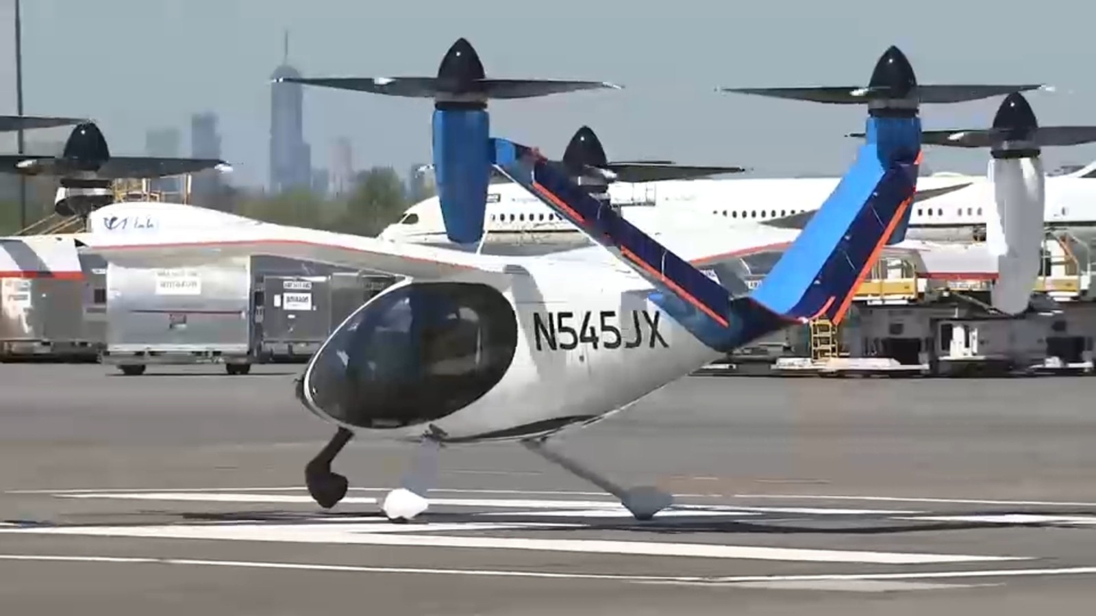 تجربة أولى لتاكسي جوي كهربائي تنطلق من مطار جون كينيدي في نيويورك