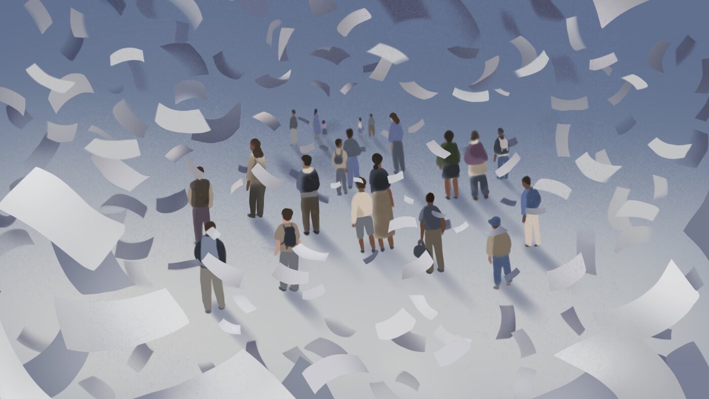 تجميد طلبات الهجرة في الولايات المتحدة يهدد آلاف المقيمين بفقدان وضعهم القانوني