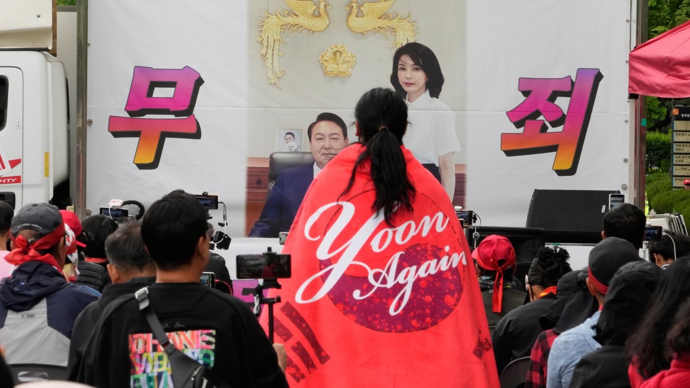 محكمة سيول ترفع عقوبة السجن على زوجة الرئيس الكوري المعزول إلى أربع سنوات