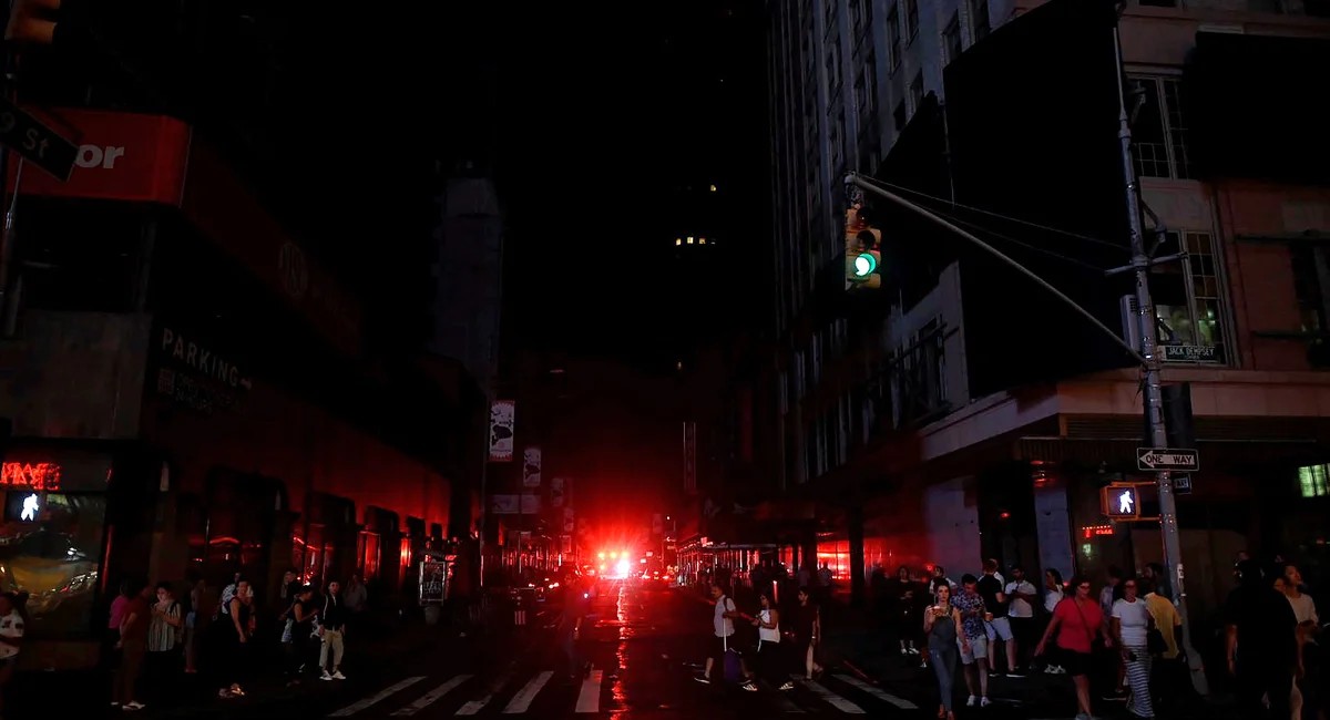 نيويورك تستعد لصيف حار مع تراجع احتياطي الكهرباء إلى أدنى مستوى منذ عقد