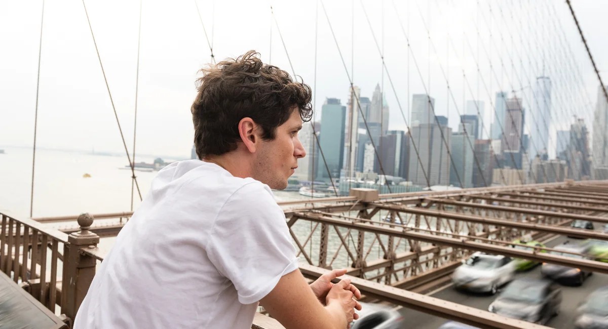 بردٌ غير معتاد يواصل نيويورك نهاية الأسبوع مع أمطار محتملة ليل السبت