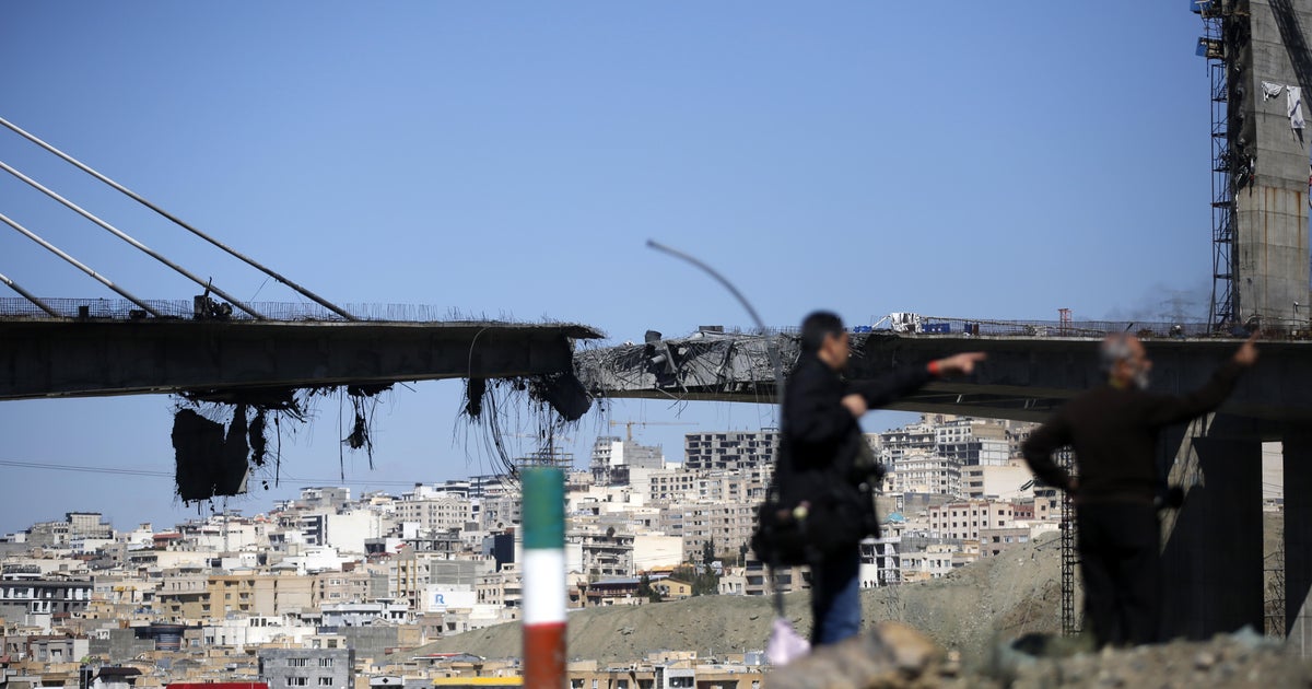 إيران تدّعي إسقاط مقاتلة أمريكية وتضرب دول الخليج بينما ترامب يتباهى بضربة الجسر