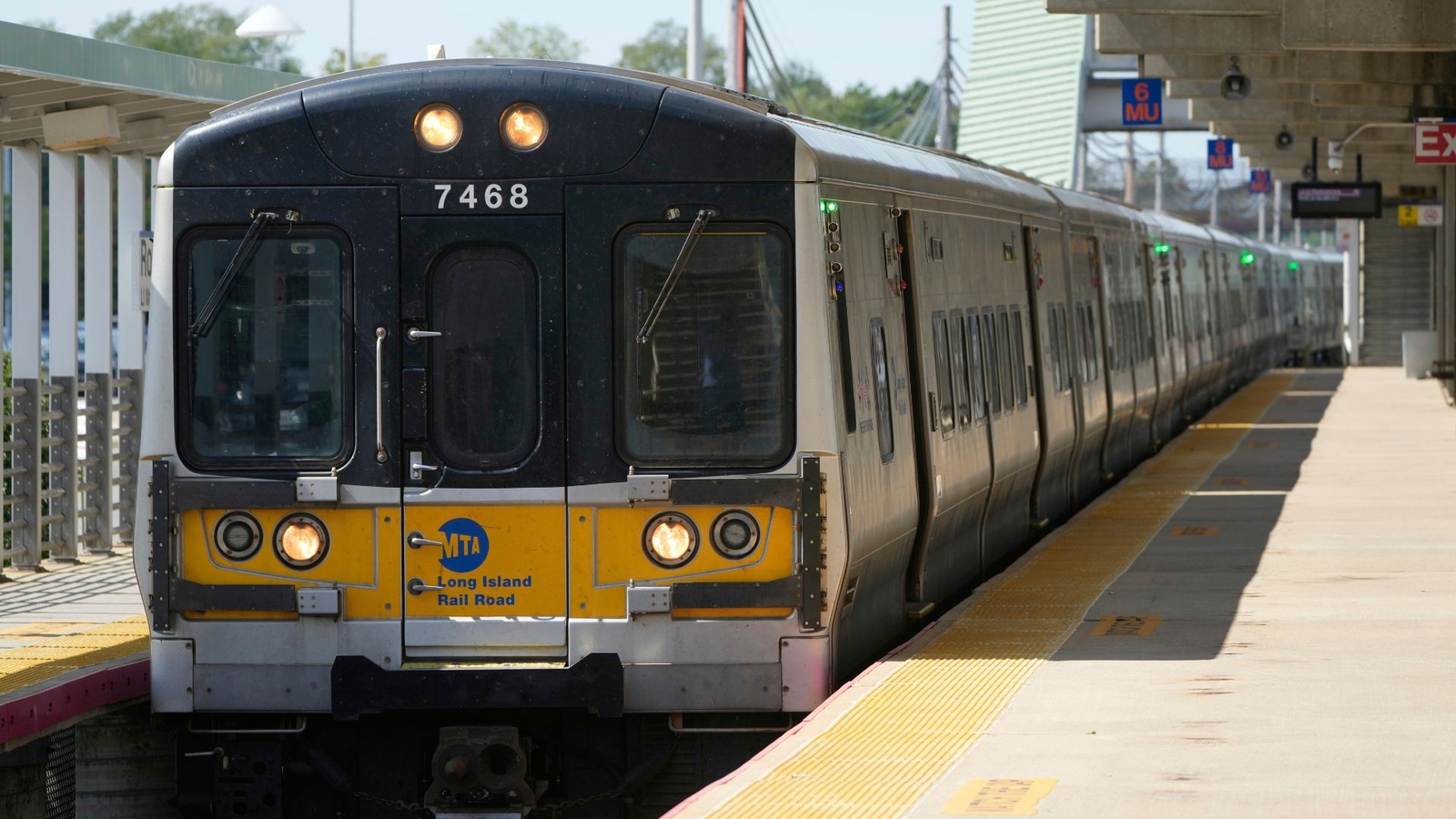 إضراب محتمل في LIRR السبت يهدد تنقلات مئات الآلاف في نيويورك