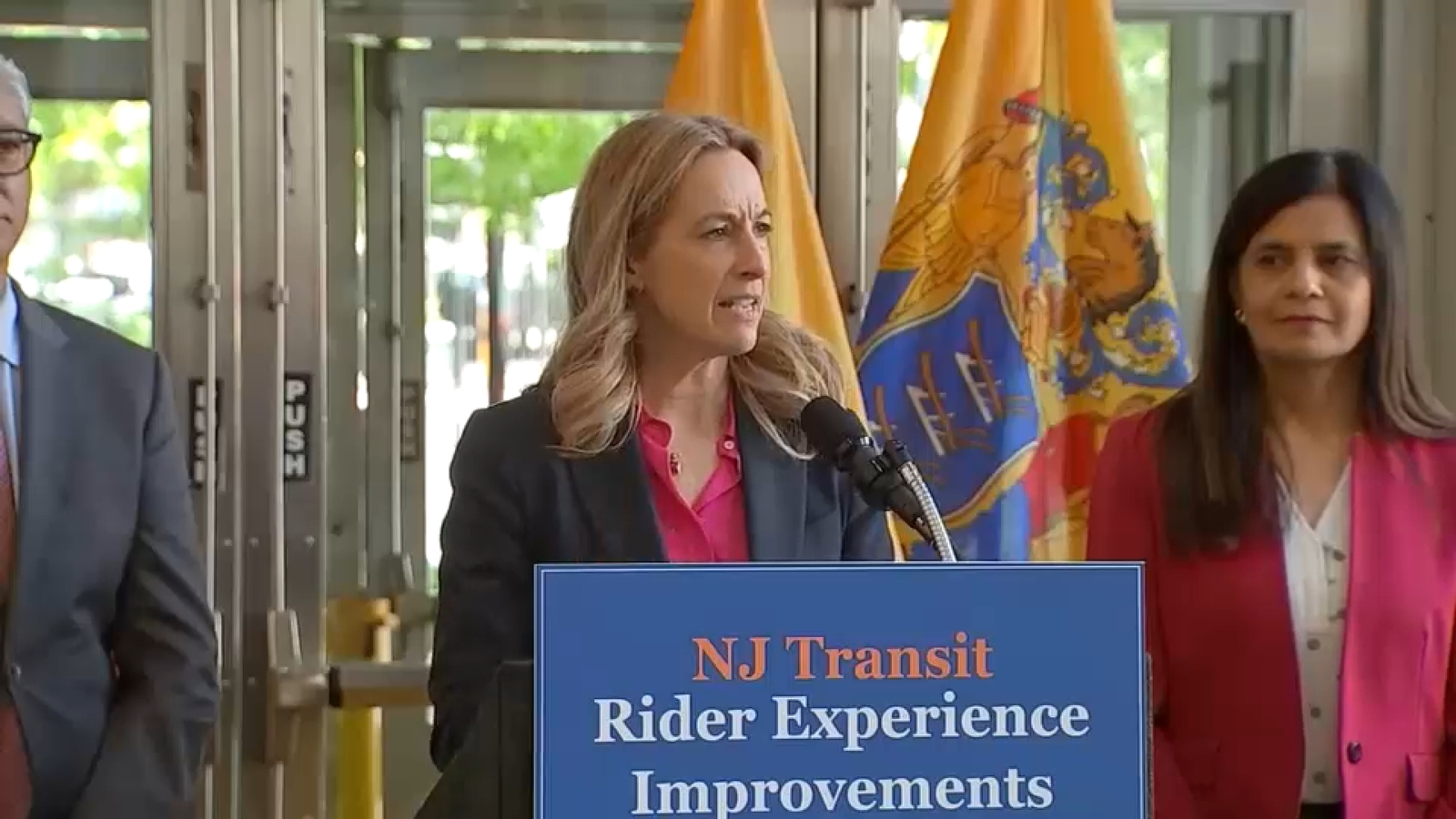 حاكم نيوجيرسي يطلق خطة سريعة لتحسين تجربة مستخدمي NJ Transit