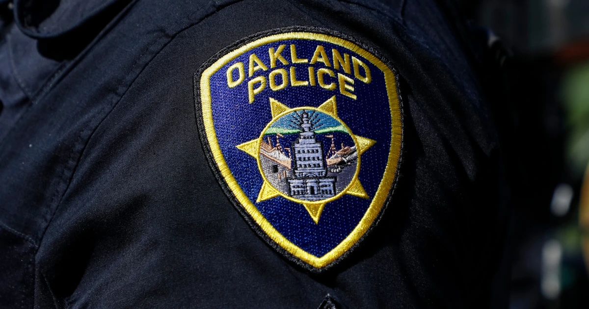 مصرع 3 وإصابة 5 في حادث تصادم مروع بأوكلاند بكاليفورنيا