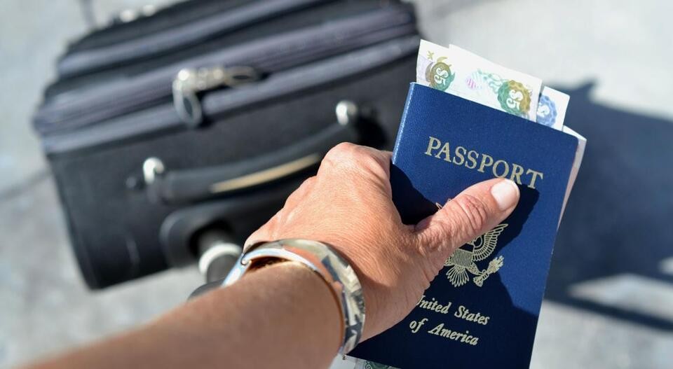 موجة هجرة غير مسبوقة من الولايات المتحدة وتزايد عدد المواطنين الذين يتخلون عن جنسيتهم الأمريكية