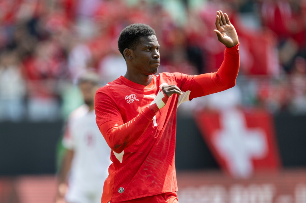 رفض سفر لاعب سويسري إلى أمريكا بسبب إدانة جنائية وتأشيرة عاجلة لكأس العالم