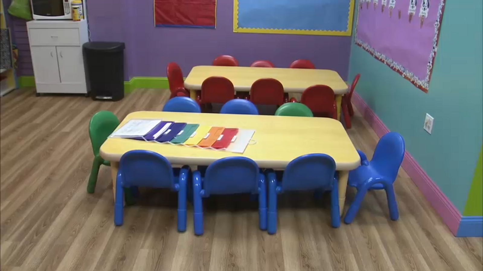 عمدة مانهاتن يدعو الأسر للتسجيل في برنامج رعاية الأطفال المجاني قبل 26 يونيو