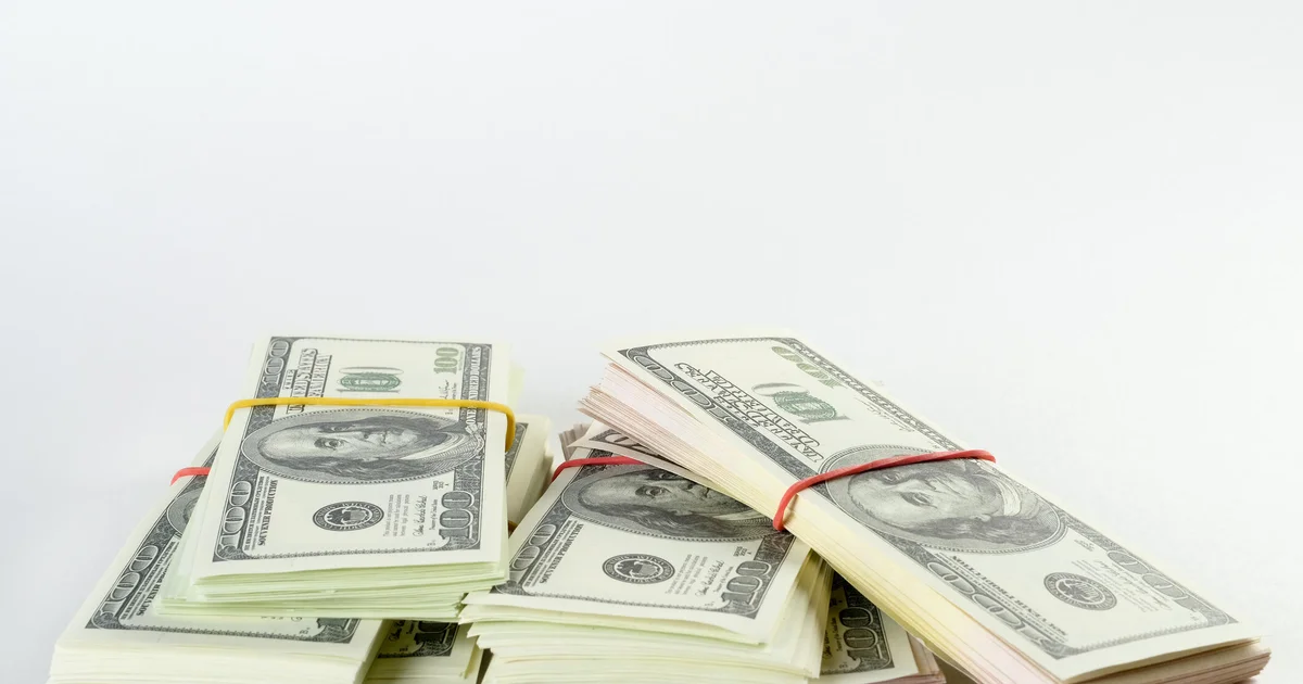 كيف تستفيد من شهادة الإيداع بقيمة 200 ألف دولار في ظل تقلبات السوق الأمريكية؟