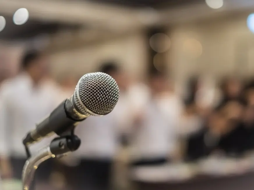 منتدى في مونتكلير يناقش مواجهة العنصرية وتأثير قرارات ترامب على الحقوق الانتخابية