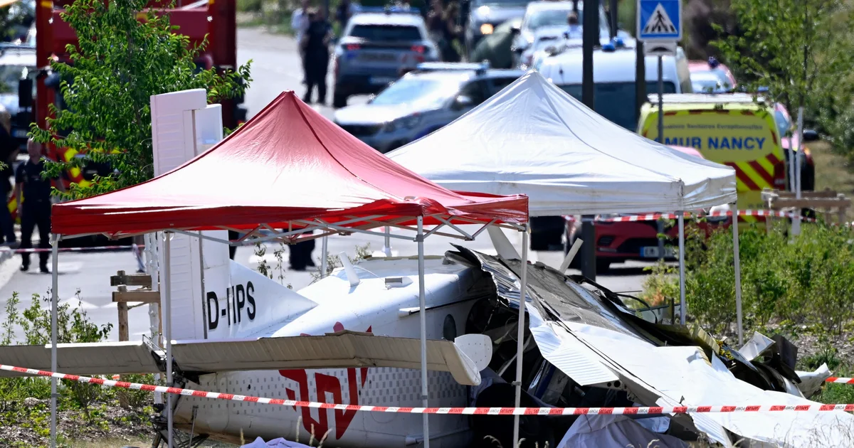 مصرع 11 شخصًا بينهم 5 ممرضين في تحطم طائرة قفز بالمظلات بفرنسا