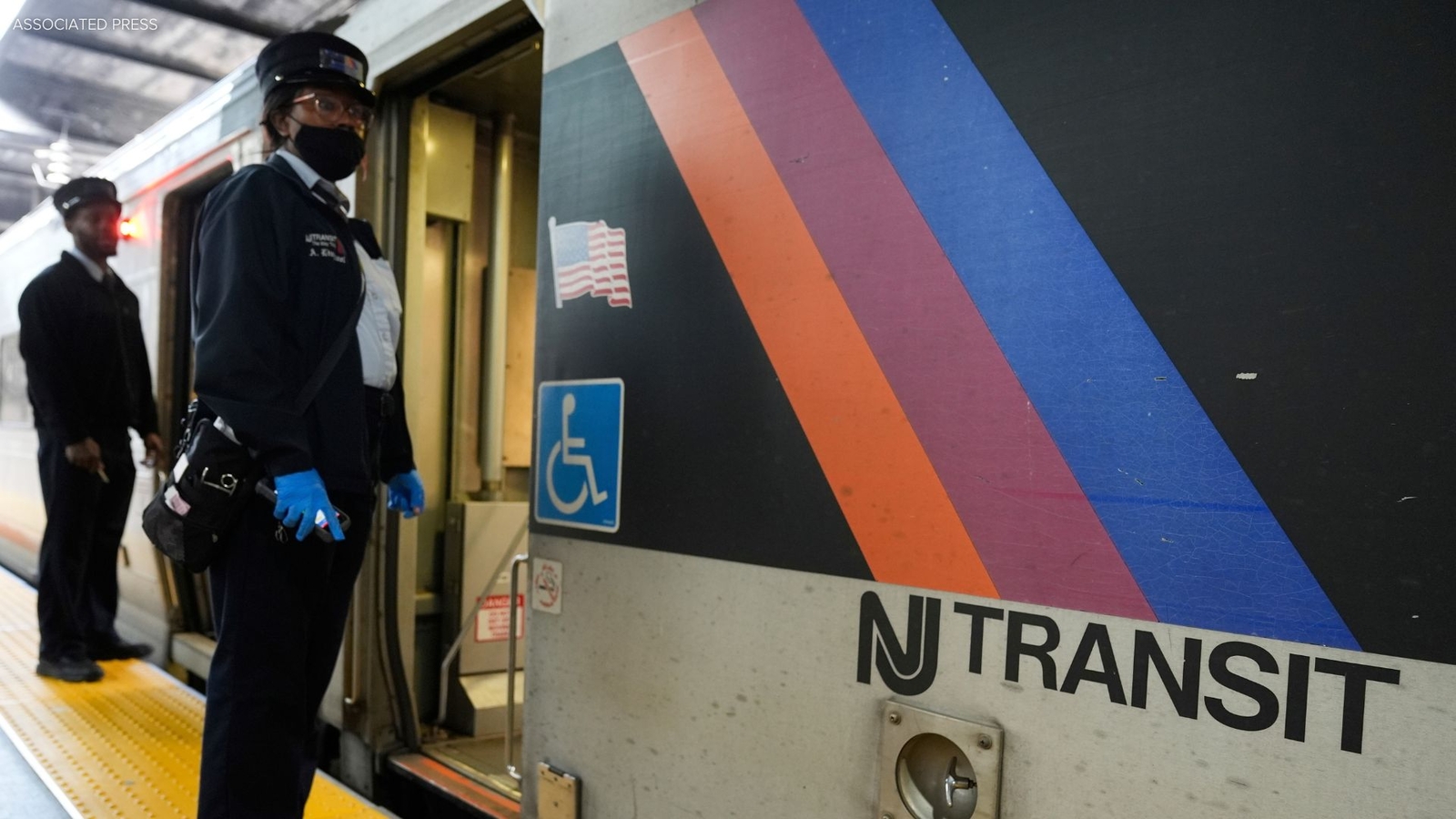 زيادة 3% في أجور NJ Transit مع استمرار تأخيرات القطارات في نيوجيرسي