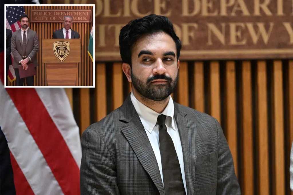 فتور بين مامداني وإسبايات خلال إحاطة أمنية لشرطة نيويورك قبل موكب الدومينيكان