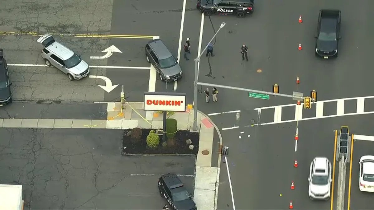 اعتقال سائقة بعد إصابة أم وابنها البالغ 5 سنوات في حادث دهس وفرار بفير لاون في نيوجيرسي