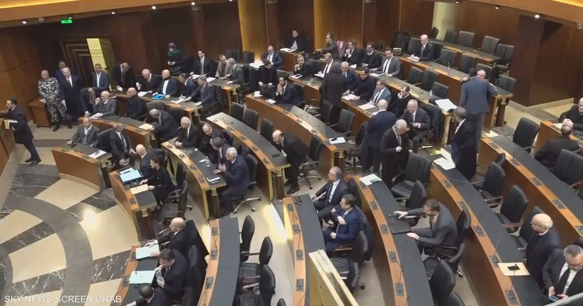 لبنان: البرلمان يقر قانون عفو عام قد يشمل آلاف المحكومين والموقوفين
