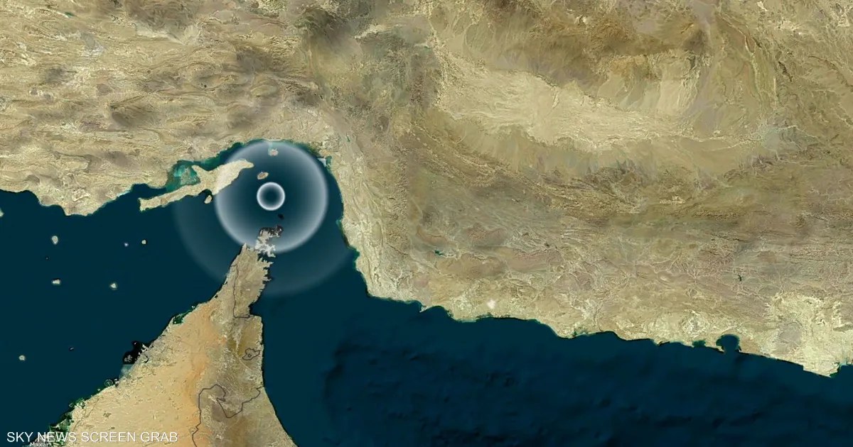 إيران: مسؤول أميركي ينفي فرض رسوم أو تصاريح لعبور مضيق هرمز