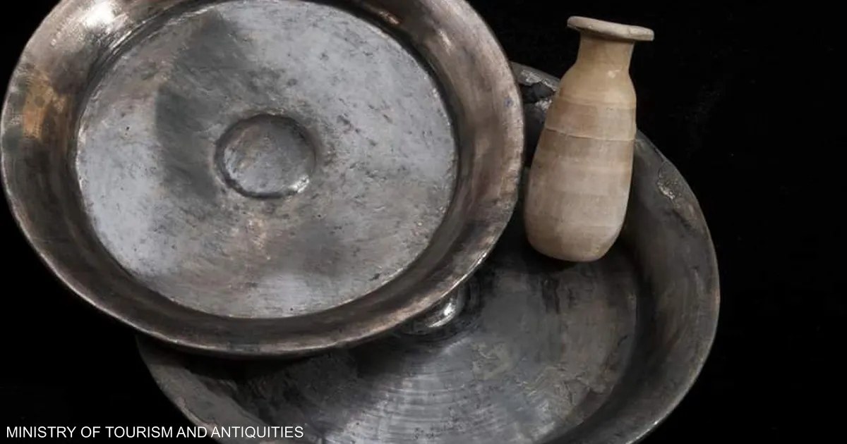 مصر: بعثة أثرية تكشف 3 مقابر ولقى متنوعة في الواحات البحرية