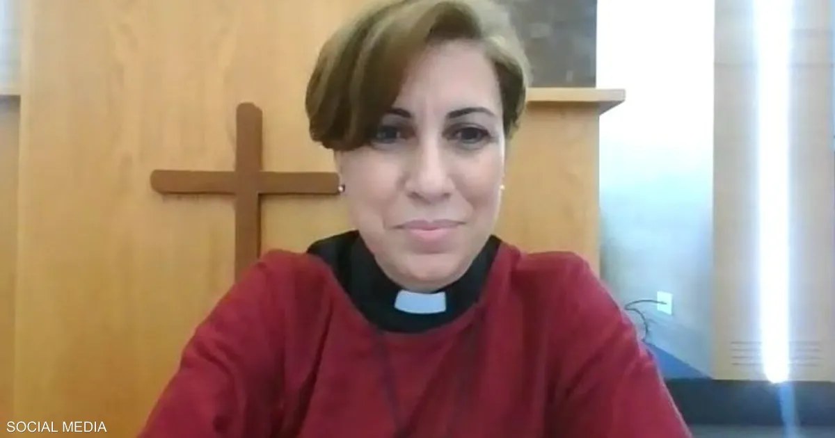 لبنان: القسيسة ريما نصرالله تتولى رئاسة اتحاد يضم 9 كنائس وتفتح نقاشًا حول قيادة المرأة