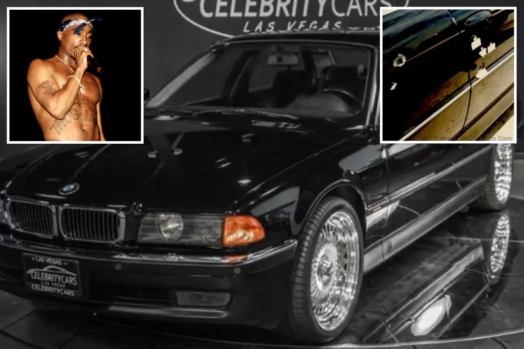 سيارة BMW التي كان يستقلها توباك شاكور عند مقتله ما زالت معروضة في لاس فيغاس مقابل 1.75 مليون دولار