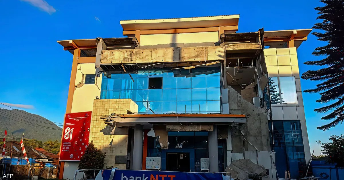 إندونيسيا: زلزال بقوة 7.7 درجات يسبب أضرارا وموجات تسونامي محدودة في فلوريس