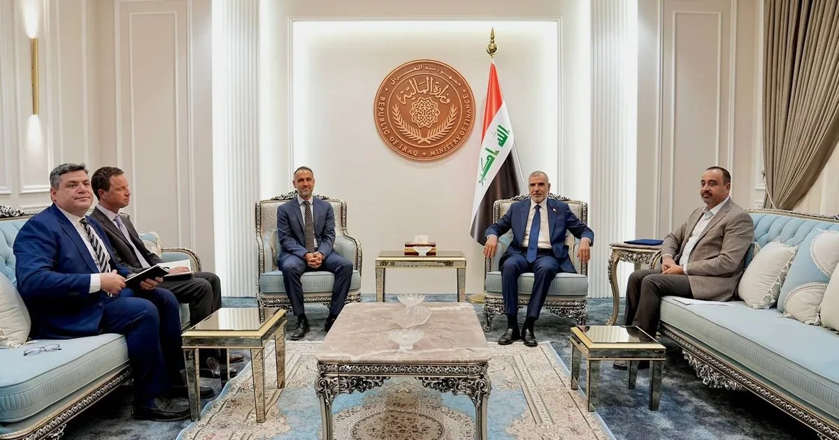 العراق: وزير المالية يقول إن إغلاق مضيق هرمز ضغط على الاقتصاد ويعلن التوجه لموازنة برامج وأداء