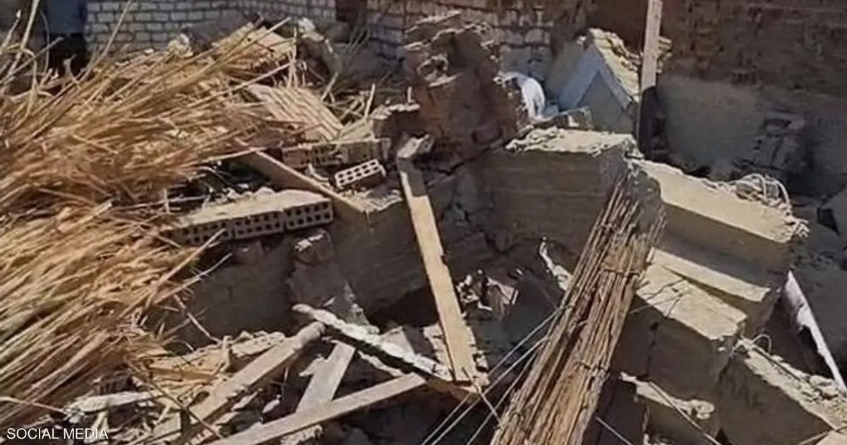 مصر: انهيار منزل من 4 طوابق في سوهاج وإصابة 3 أشخاص