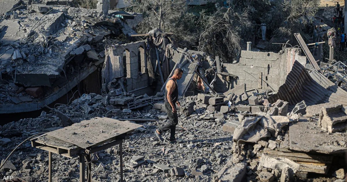فلسطين: مقتل 5 بينهم طفل في غارة إسرائيلية على خيام نازحين غرب غزة
