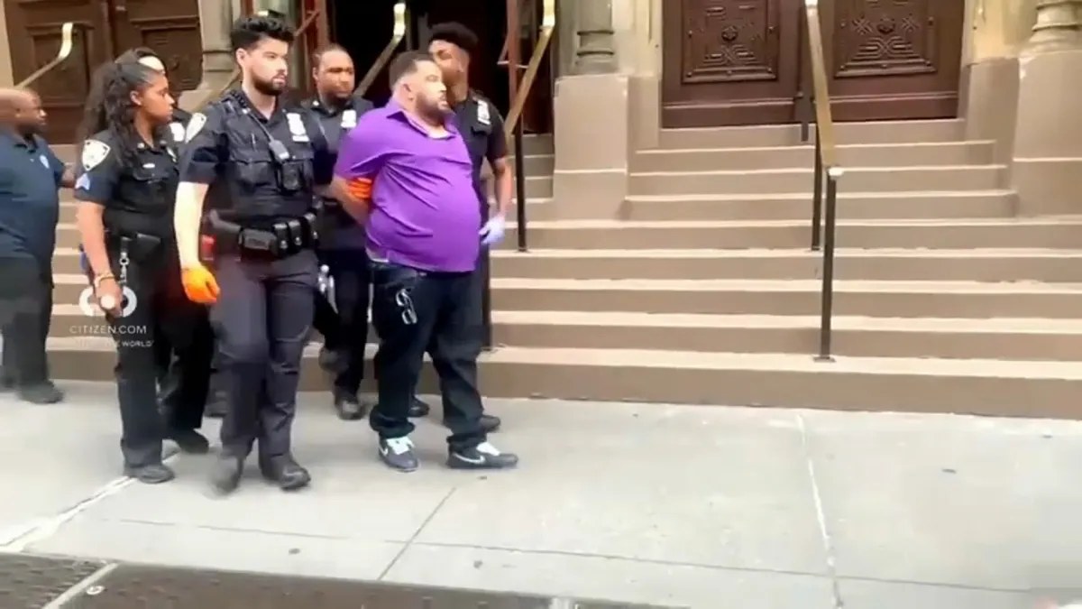 اتهام رجل من برونكس بجرائم كراهية اتحادية إثر اعتداءات في كنيس بمانهاتن