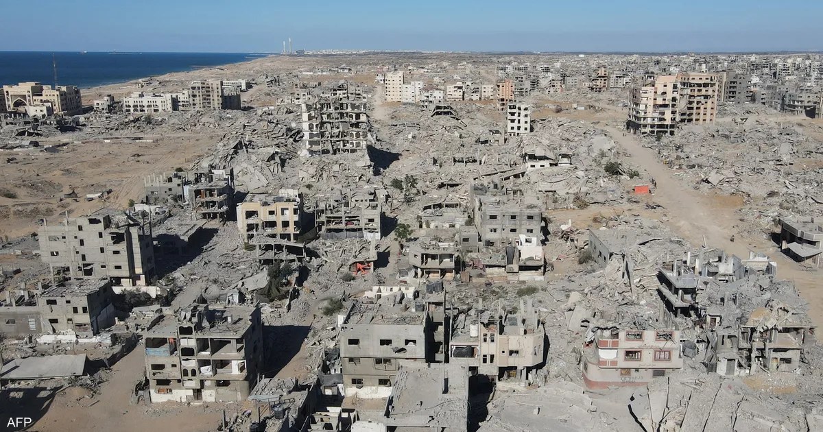 فلسطين: سكان غزة يحولون ركام الحرب ومخلفات المساعدات إلى مواد للبناء وأدوات للمعيشة