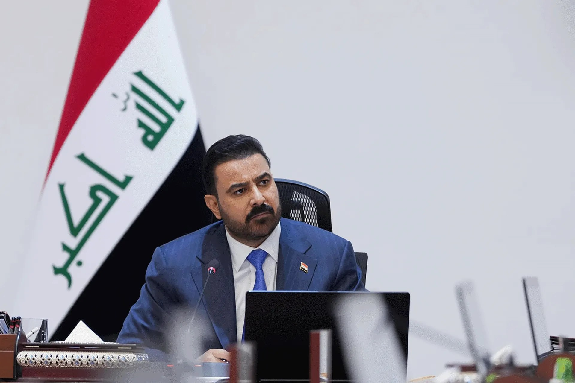 العراق: الزيدي يستبعد الصدام مع الفصائل ويواصل الحوار لحصر السلاح