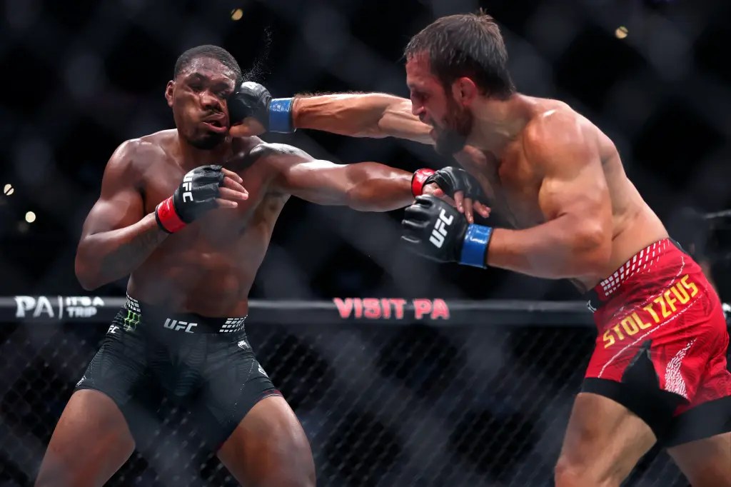 استطلاع: سكان كاليفورنيا الأكثر ثقة بقدرتهم على مواجهة مقاتلي UFC المحترفين