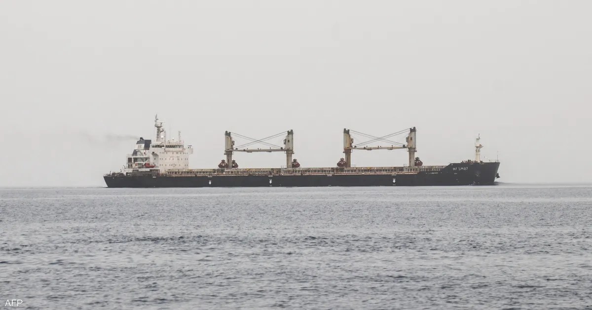 السعودية: هجوم بمقذوف مجهول يشعل حريقًا في ناقلة نفط غرب ينبع دون إصابات