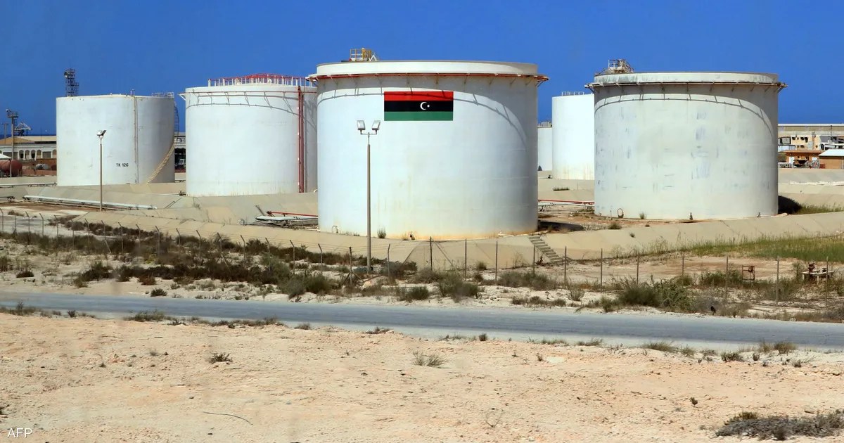 ليبيا توقع اتفاق تقاسم إنتاج نفطي مع شيفرون لتشغيل امتياز في حوض سرت
