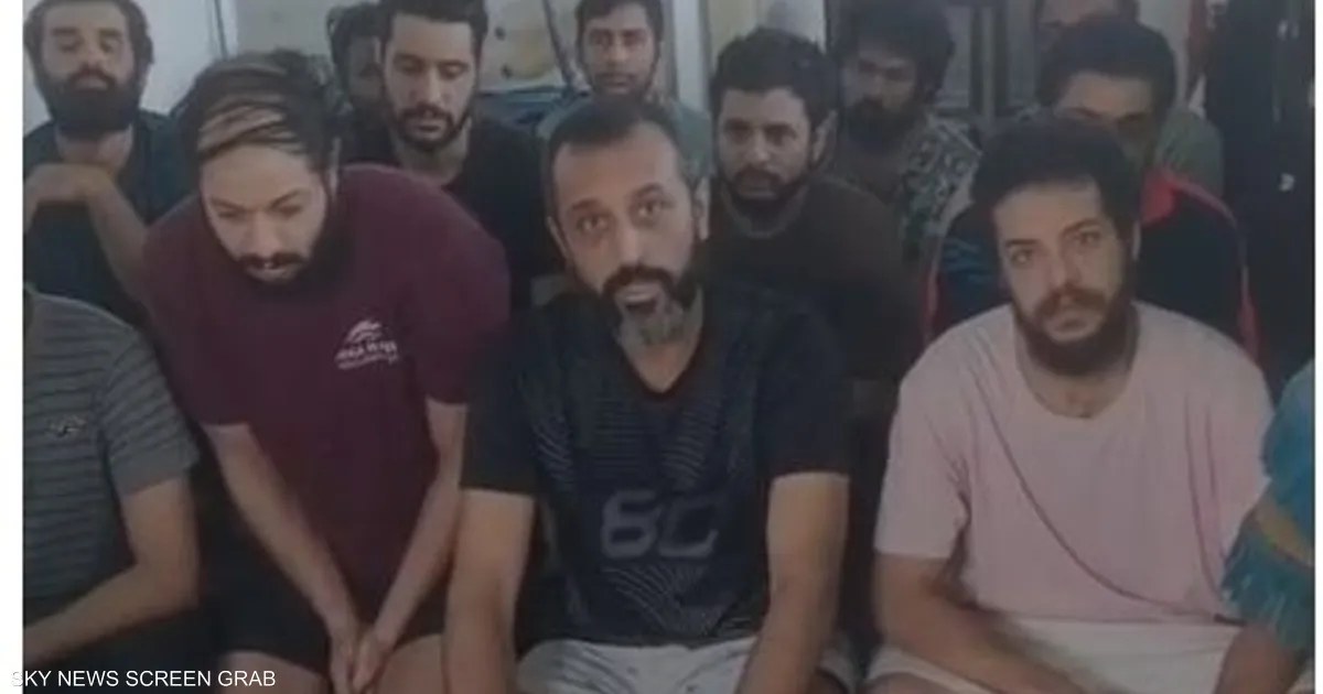مصر: تعثر مفاوضات الإفراج عن 8 بحارة محتجزين على ناقلة اقتيدت إلى المياه الصومالية