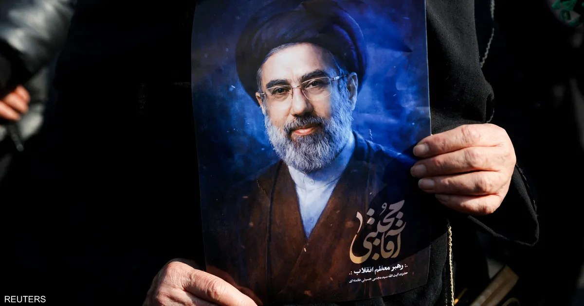 إيران: رسالة منسوبة لمجتبى خامنئي تدعو المسؤولين لتجنب التصريحات المحبطة ومواجهة الأزمة الاقتصادية